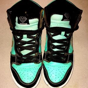 Nike SB Dunk High “Tiffany” Colorway